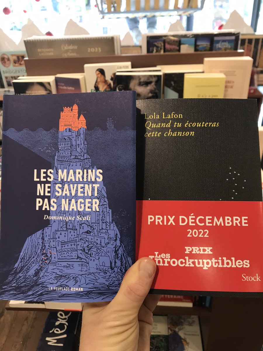 Avec quels livres est repartie la première cliente de l’année 2023. Les marins forever de @DominiqueScali Quand tu écouteras cette chanson de Lola Lafon.