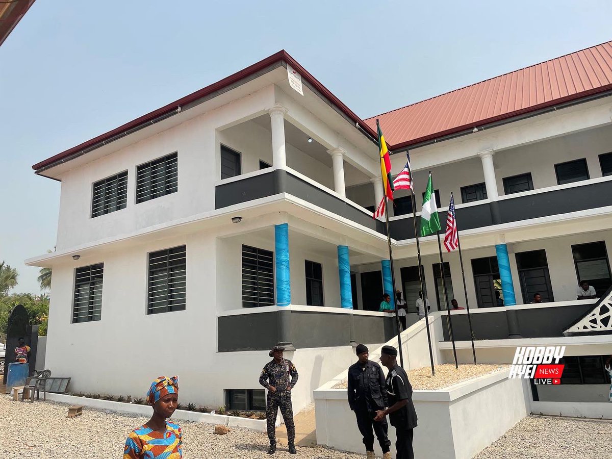 KobbyKyei_'s tweet image. LIVE UPDATES: Grand Commissioning Of Michael Blackson Academy at Agona Nsaba in the Central Region. 

@MichaelBlackson is an American-Ghanaian Actor/Comedian. 

The Comedian built this school to help improve the quality of education for the people of Nsaba where he hails from.