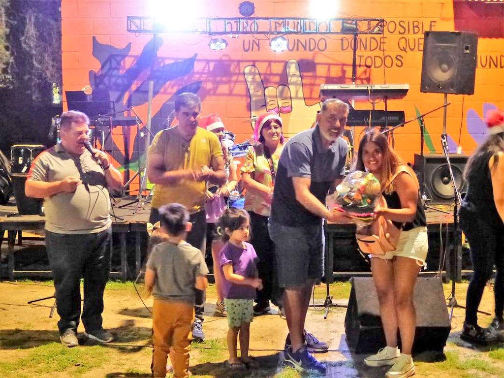 Postales del Cierre de Año en nuestro <a href="/cvcongreso/">C.V. Barrio Congreso</a>.
Junto a la comunidad, brindamos por un próspero año nuevo para tod@s!!
<a href="/MuniCba/">Municipalidad de Córdoba</a> 
@VecinalismoCba