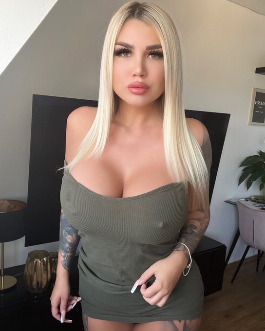 tw-pornstars-kary-mel-0-f-in-bio-the-most-retweeted-pictures-and