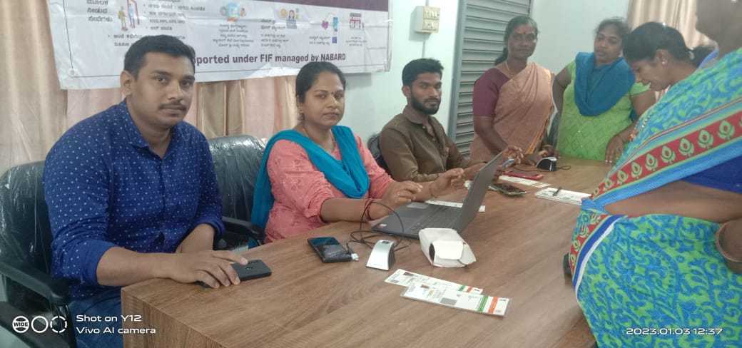 DinakarReddyP1's tweet image. Mis,Archana a SHG Village Level Entrepreneur at the Common Service Centre, conducted the PM-JAY at Veramballi in Udupi District Karnataka.
@CSCegov_ 
@CMofKarnataka
 @BSBommai
@mla_sudhakar 
@CscKarnataka