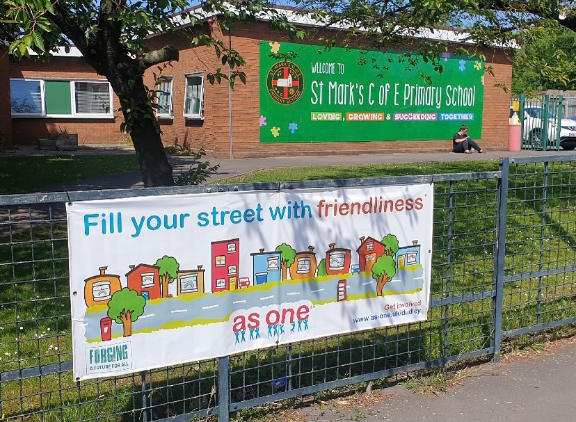 We are very happy to see our banners around the #UK, including:

✔️ Birmingham
✔️ Hampshire
✔️ Worcestershire
✔️ Dudley
✔️ Walsall
✔️ Bournemouth
✔️ Christchurch
✔️ Poole

Send us a photo to be featured on our social media!

Find out more:

as-one.uk/our-locations 

#BizHour