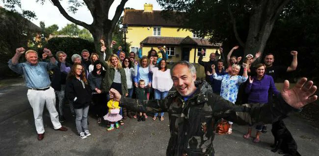👏 After the only pub in their village was bought by a property developer, the people of South Moreton, near Didcot, worked hard to take The People’s Crown into community ownership 

Read their #CommunityPub #Lending story here 👉 buff.ly/3YCX7YF