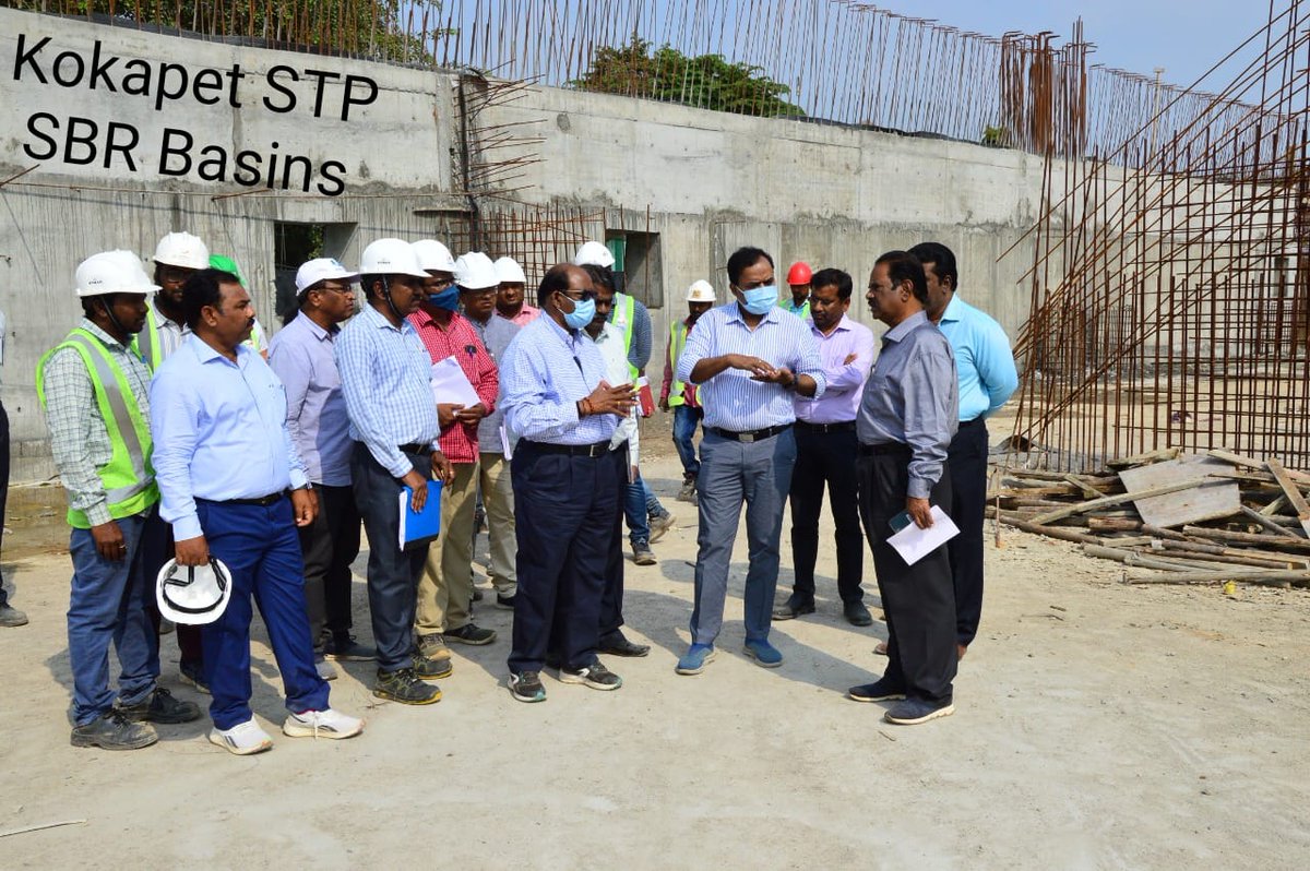 hmwssbdp1's tweet photo. #HyderabadSTPs on target for 100% treatment of sewage produced in the city.
STP of 15 MLD capacity is under construction at Kokapet.
Inspected &amp; reviewed by @MDHMWSSB today &amp; instructed to ensure completion by March 2023.
@KTRTRS @TelanganaCMO @arvindkumar_ias @GHMCOnline https://t.co/osJrI0NqG0