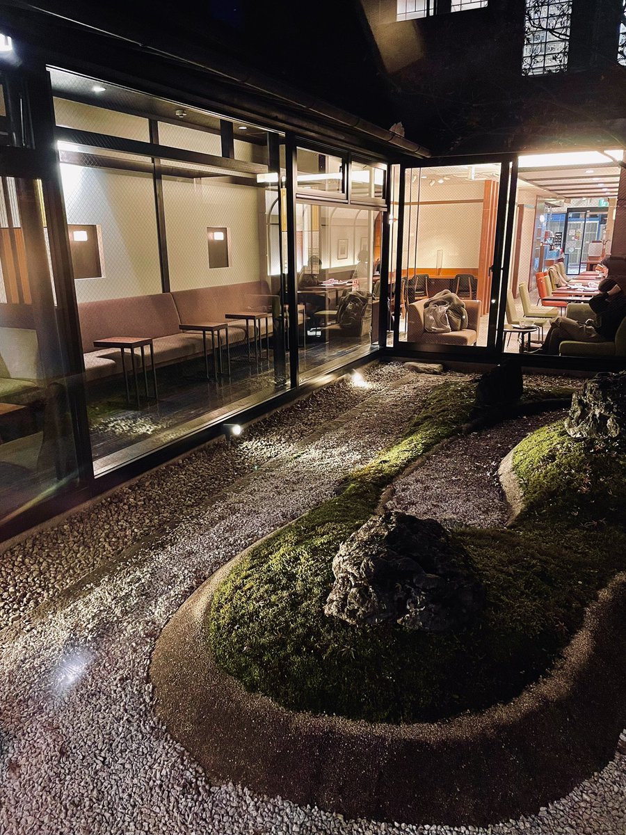 「久々に庭園(上島珈琲店 京都寺町店)にいました。珈琲といえば庭園。 」|24のイラスト
