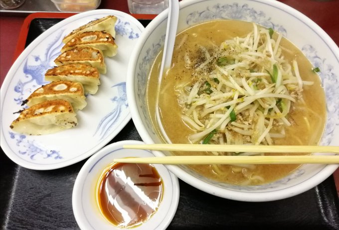 2023年最初の福しんは味噌A定食。セットはいかんとあれほど‥意志弱っ 夜中は粗食にしよう。 