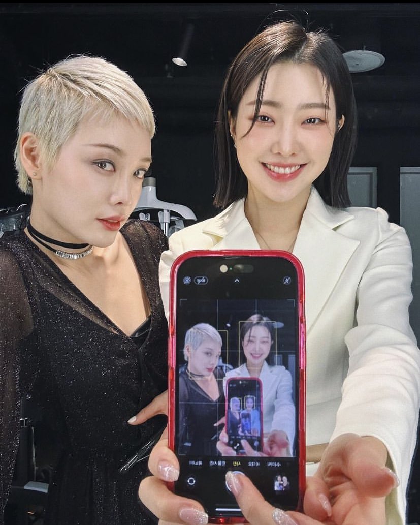 2023.01.02 
#تحديث لي بوم صوري على الانستقرام برفقة كيم هيورا 🤍🤍
#kimhieora #김히오라 #كيم_هيورا