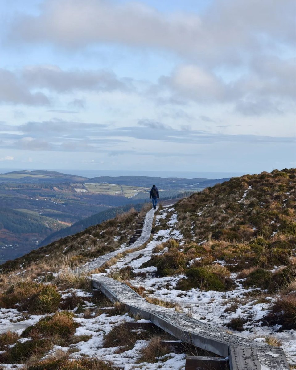 Take a moment to slow down in #IrelandsAncientEast this month ⛰️

After the festive season, we love to disconnect and head for the hills! 

Tap here to check out our ultimate hiking guide in #Ireland! 👉  bit.ly/3HXSCBK

📸 iamvigneshkumarnk [IG]
#KeepDiscovering