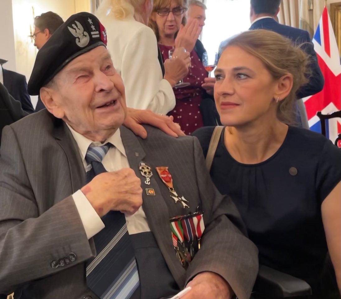 claremulley's tweet photo. Birthday congratulations to Col. #OttonHulacki, Polish veteran of the #1944 Battle of #MonteCassino serving with #GeneralAnders #PolishSecondCorps. 101 today… 200 lat! https://t.co/Mnk1nn9iCy