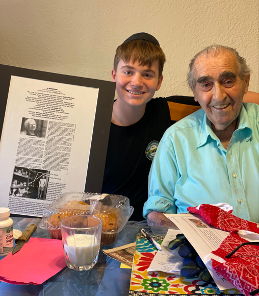 WJCSWestchester's tweet photo. The Share Shabbat program provides the opportunity for this teenager to bring #Shabbat dinner to a #Holocaustsurvivor, spend time together and share stories; a gift to them both. Learn more about our #JewishPrograms: https://t.co/5X9KS5lNvc #seniorcare https://t.co/xYYoNzLUZT