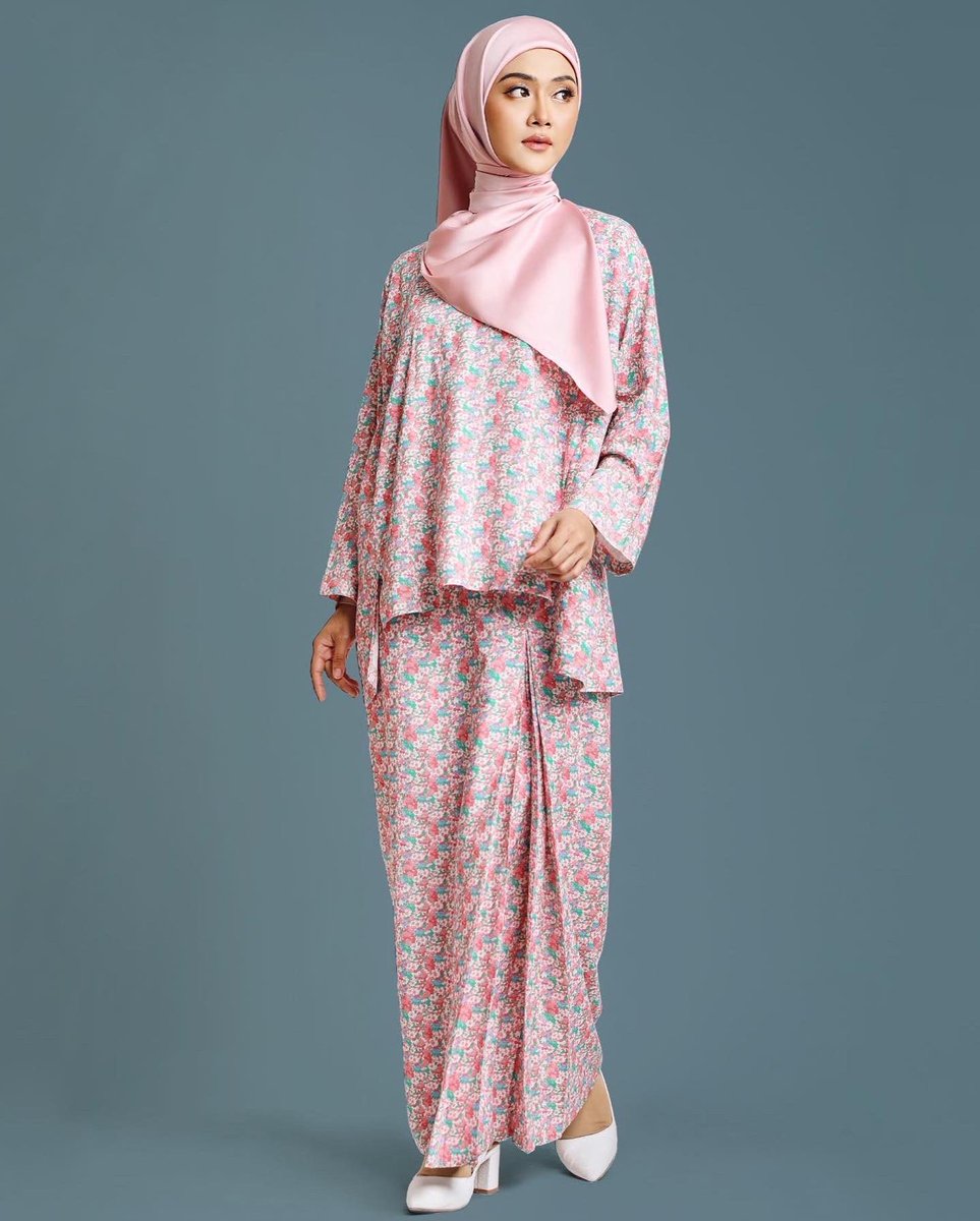 InhannaShop's tweet photo. Let’s start 2023 with a new breath of fresh air! 

Koleksi pembuka 2023, Inhanna tampilkan dengan pilihan bunga kecil yang semestinya sesuai dengan #inhannalovers 😍🌸

This time there is no guarantee for a restock👀 https://t.co/OLBDWZxrEU
