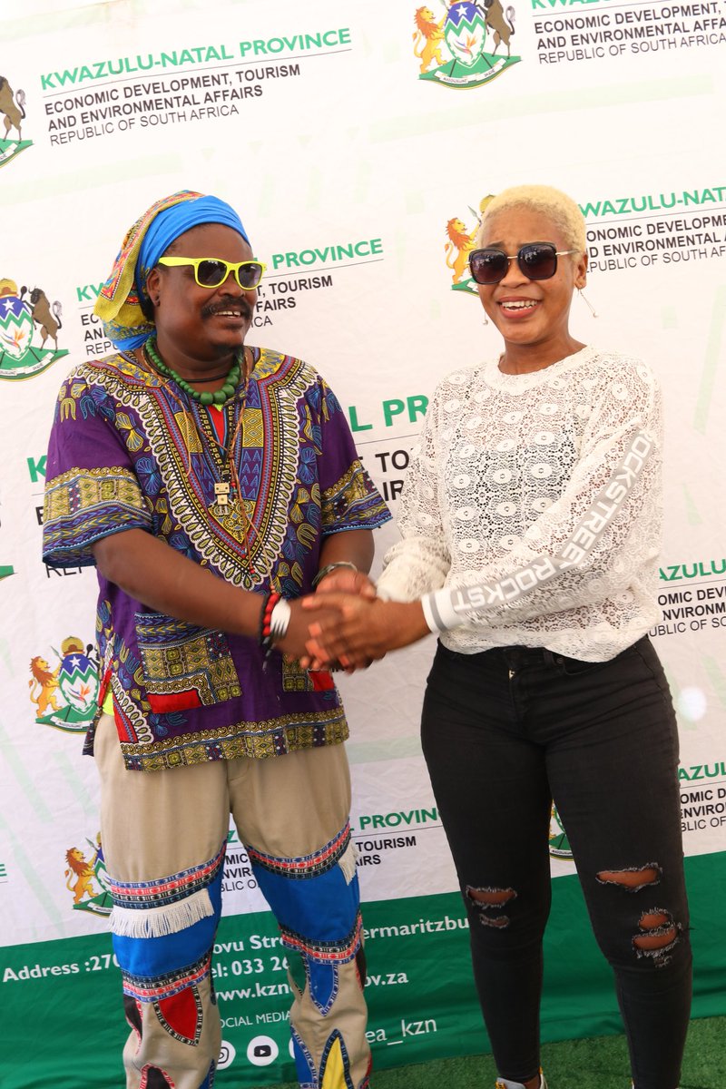 RastaArtist's tweet photo. Kwazulu Natal Tourism welcomes Rasta De Artist in Durban painting live paintings by da sea banks. Economy Development, Tourism and environmental affairs welcomes.

#Kwanataltourism #economydevelopment
#Tourismandenvironmentalaffairs https://t.co/6Xazsa9qU8