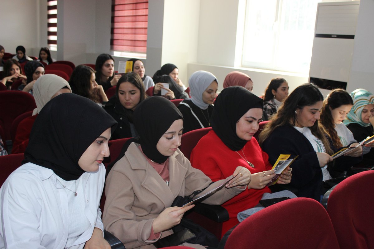 khacomtr's tweet photo. NEVÜ Gülşehir SBMYO Öğrencileri “KADES” Uygulaması Hakkında Bilgilendirildi

https://t.co/Mo7ngDEXyM https://t.co/hqyt7iBrAL