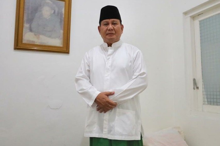 gadingmahpud's tweet photo. Dukungan Bertambah, Prabowo Subianto Didukung Oleh Seniman...

https://t.co/N64YfGekTU https://t.co/9VNj5qeywZ