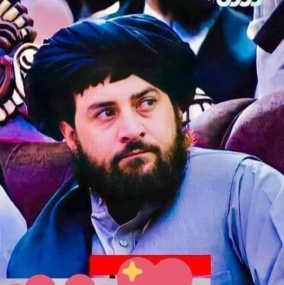 VOAPashtu's tweet photo. افغان زمري بېګا پنجابي وزیر ته په تونده لهجه وویل؛ افغانستان بې‌څښتنه نه دی، د وطن په دفاع کې له هر چا ښه تجربه لرو.
افغانستان ته همداسې احمدشاهي وزیر او د میرویس خان اولادونه پکار وو.
اوس به تورلینګي پنجابیان هېڅکله افغانستان ته د بدکتلو جرئت ونه کړي. https://t.co/qNzc3ZsTfK