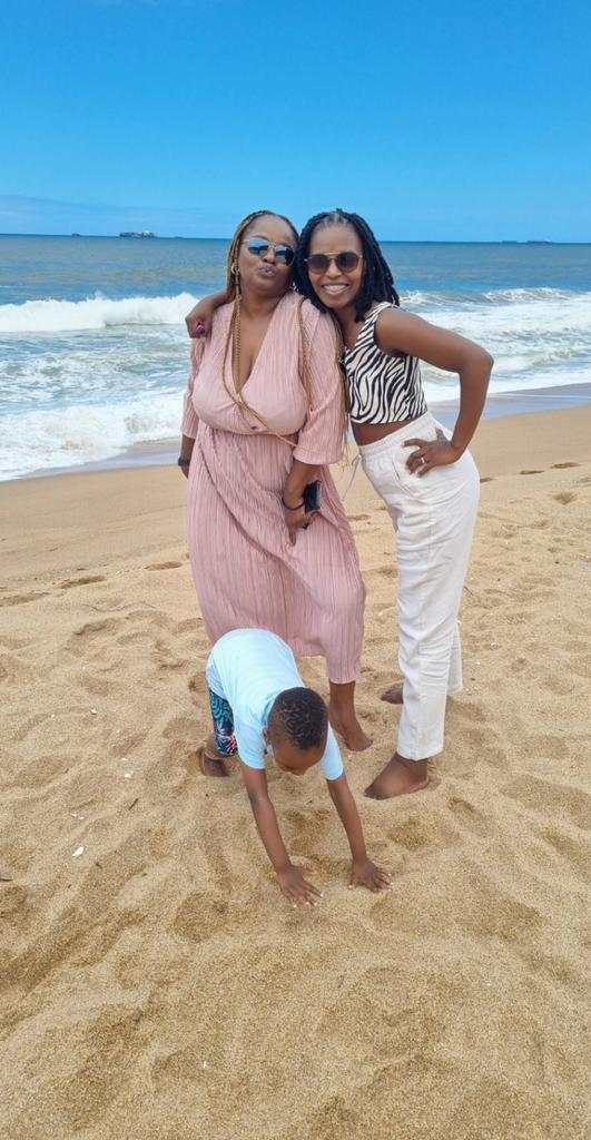 Manosta's tweet photo. Happy birthday to my best ❤️ @Buhle_bam https://t.co/6AeXEq5QS3