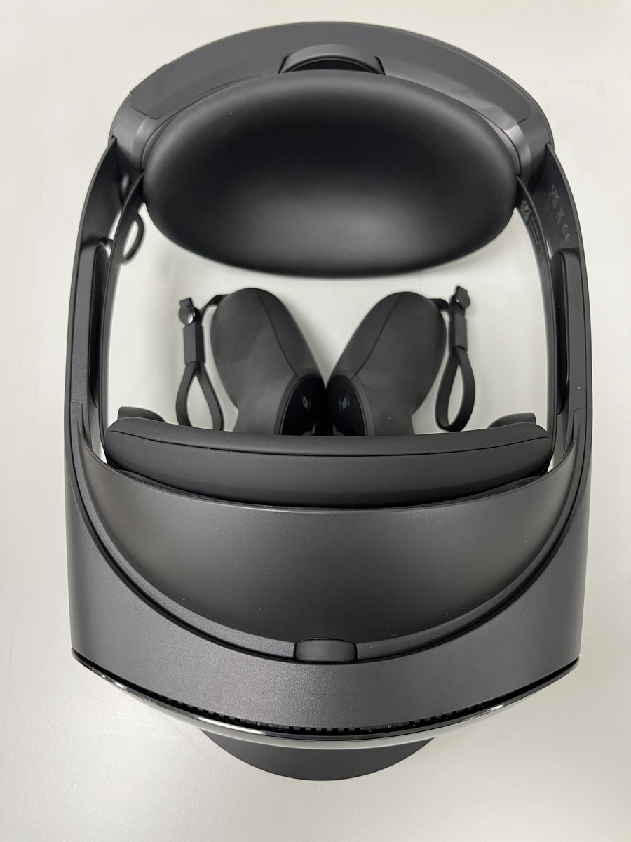 meta_pavy's tweet image. Meta Quest Pro is here! (thnx boss!) 

#metaquestpro
#vrdevice