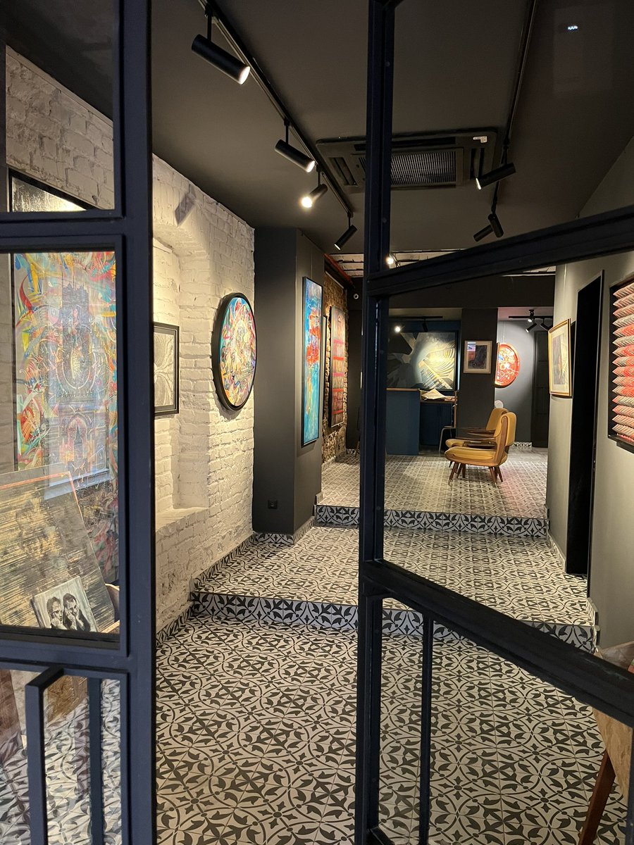 Ruberu Art (@artruberu) on Twitter photo Galeri açık!
Pazar ve Pazartesi günleri hariç haftanın her günü 10.00/18.00 saatleri arasında galeriyi ziyaret edebilirsiniz. Galeri açık!
Pazar ve Pazartesi günleri hariç haftanın her günü 10.00/18.00 saatleri arasında galeriyi ziyaret edebilirsiniz.