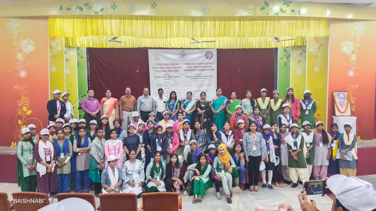 RdwuNss's tweet photo. A true leader knows the way, goes the way and shows the way. 3 days Inter District NSS Leadership Training Camp was organised by @RDWUniversity  100 volunteers of various colleges became a part of it. #EmpoweringWomen_RedefiningPossibilities. https://t.co/BImmn8qPw3
