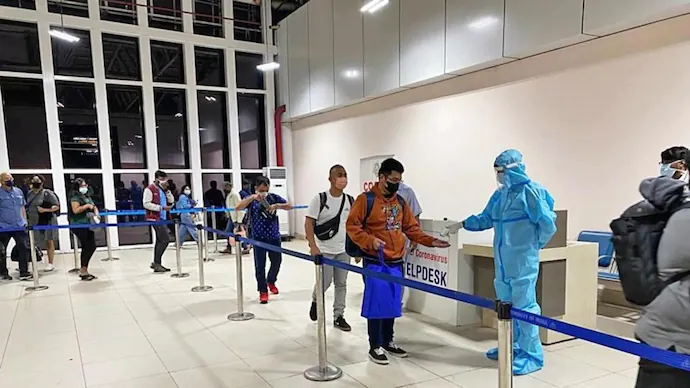 Amid the rise in coronavirus cases in some countries, the #UnionHealthMinistry announced, a negative RT-PCR test report will now be mandatory for passengers transiting through #China, Hong Kong, #Japan, #SouthKorea, Singapore, and Thailand, before landing at any Indian airport.