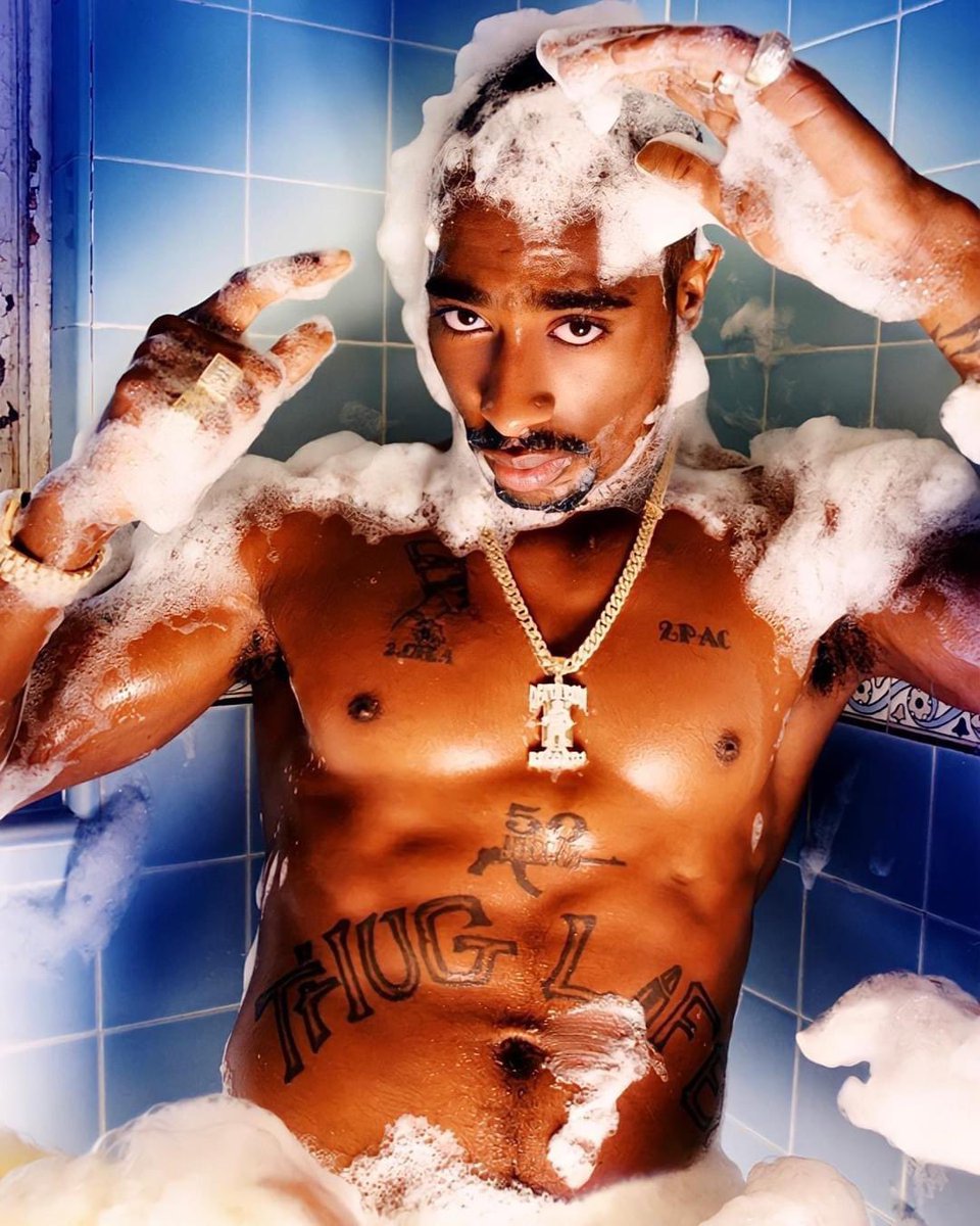 jacquemusx's tweet photo. No photoshoot will ever be as iconic as Tupac by David LaChapelle https://t.co/QM6QNPl5Bk