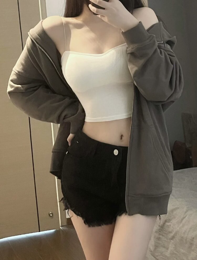 valk44015961's tweet photo. Still no baby bumb yet 🤭#
#creampie #breedingraw #lovingit #asiangirls #nocondoms #daddyslittlegirl #creampieslut #breedingme #breedinkink #babies #ONSAdvocacy #Asiansgonewild #oldmandobetter #BBC https://t.co/YxBNHMAS5O