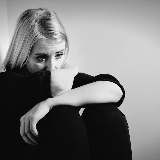 DzintraSullivan's tweet image. A man of power
Of good social grace
Loved her dearly
Kept her #coddled in place
But behind the doors
His fists would raise
His words turned dark
Locked away for days
No one asked questions
For he was so sweet
To all except her
For her, he would beat 
#vss365