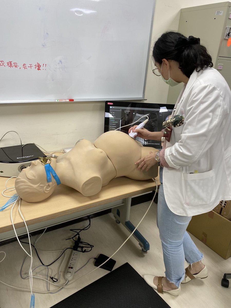 YoungTah1948's tweet photo. 🎍初シミュレーション🎍
新年新氣象,馬上動起來抽空來練習囉!
#SurgicalScience #Simbionix #UltrasoundMentor #ultrasound #MedEd #MedSimulator #MedicalSimulation #VR #feedback #IAmFullyPrepped #永達儀器 #您醫護教育的好朋友 #YTSimulator #醫學教育 #模擬醫學 #醫學影像 #medicalImage https://t.co/1hPW1LRaQ1