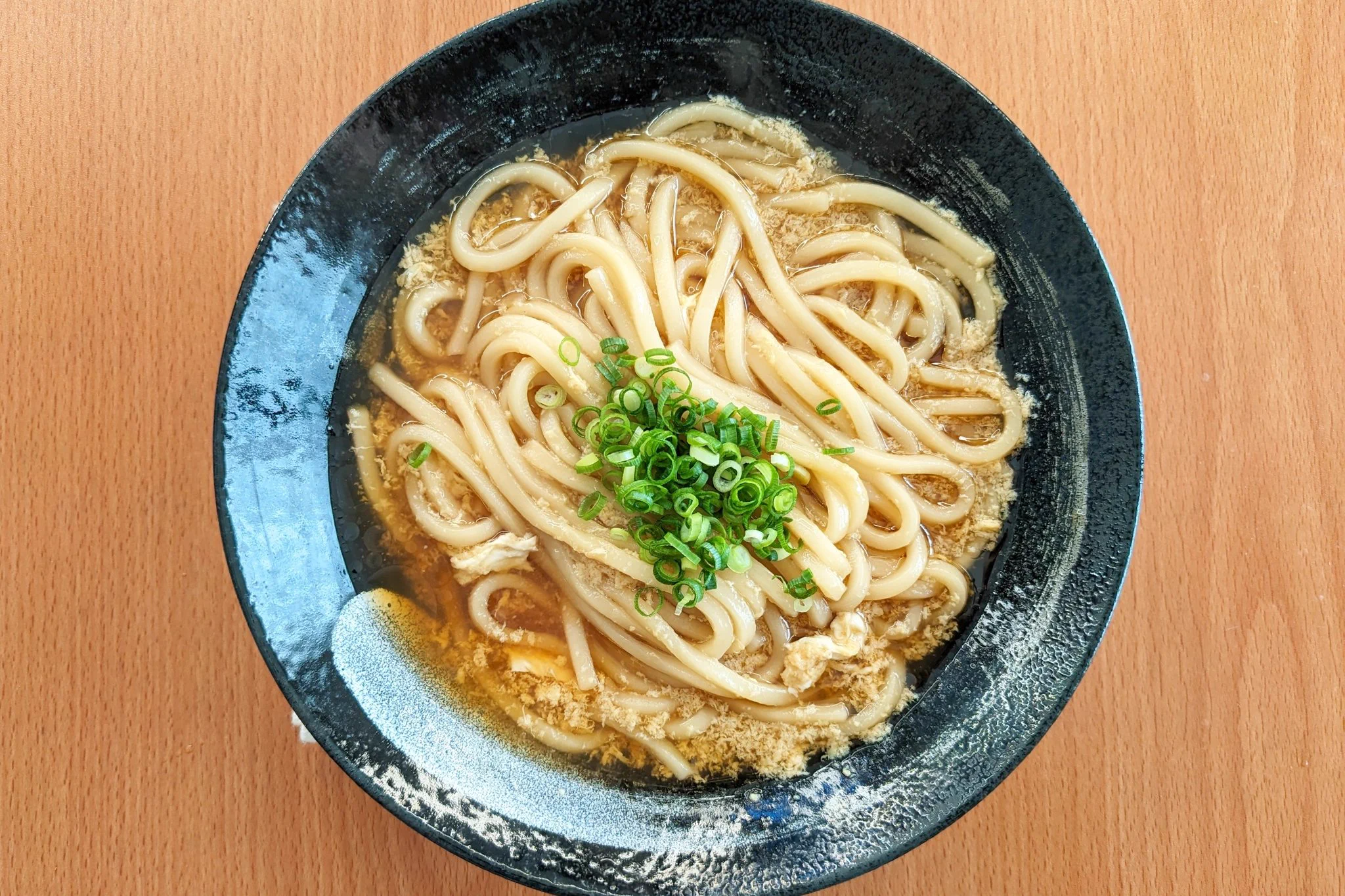 さくっとお手軽に作れそう！温かいものを食べたいときにもぴったりそうな「うどん」レシピ！