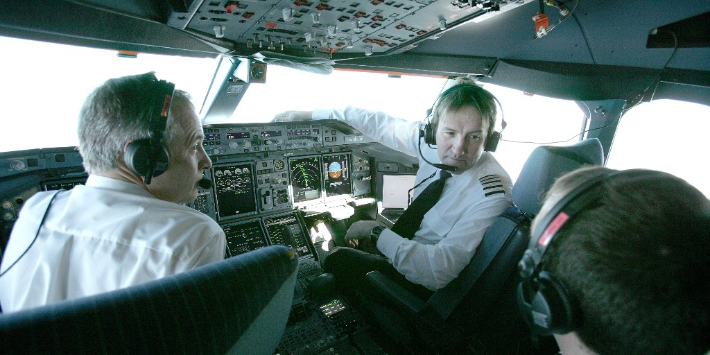 Are you able to access data that provides #pilots with personalized feedback to improve future behaviours? Yocova partner <a href="/signol_io/">Signol</a> use behavioral economics and data science to cut fuel waste and save costs Visit them in the Yocova marketplace bit.ly/3ySkTCk #bigdata