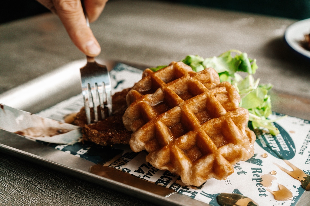 Every day I’m wafflin’ with 20% off Breakfast at Blue’s 

Walk-ins welcome or click here to book: bluessmokehouse.com/locations/
