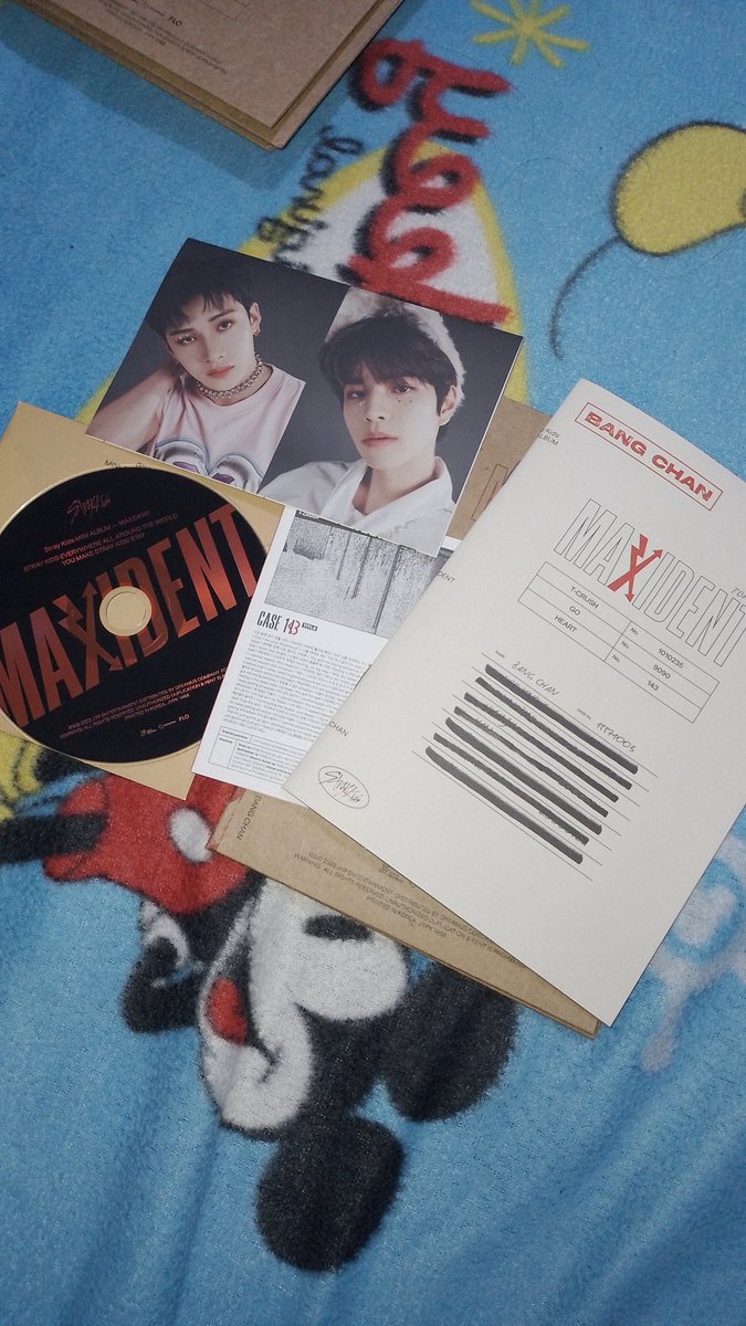 Hi Stays! I'll be giving away this albums on January 20, 2023!

Mechanics:
- MBF
- Like &amp; Rt this tweet
- show proof on d-day

inclusions:
- Unsealed maxident ver case, complete except pc
- Limited qty only(1:1)

Time &amp; exact place: TBA
# stray kids bench skz fm
#BENCHxSTRAYKIDS