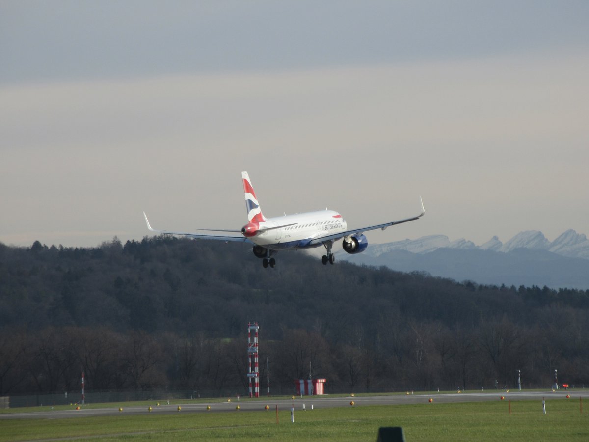 Matthew29158260's tweet photo. Does anybody know who was flying the @British_Airways Airbus A320neo as BA712/BA713 to and from Zürich, Switzerland. As i have these nice photos from there Landing and Take-Off in Zürich. #aviation #Speedbird #Landing #Takeoff #MiracleofJanuary 

Thanks for your help https://t.co/oGPLkpi5Lg