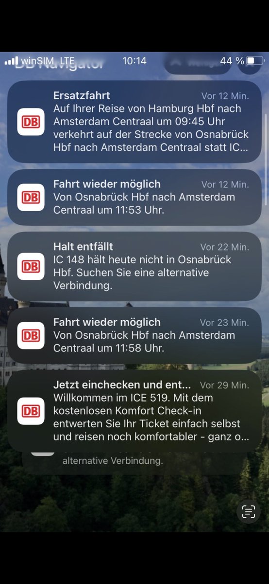 _t_o_f_'s tweet photo. Unser IC heute hochdramatisch. Der spielt seit einer Stunde „Er liebt mich, er liebt mich nicht.“

Es bleibt spannend. Wer will schon ausgerechnet in Osnabrück versetzt werden? https://t.co/W8UUKFfFa0