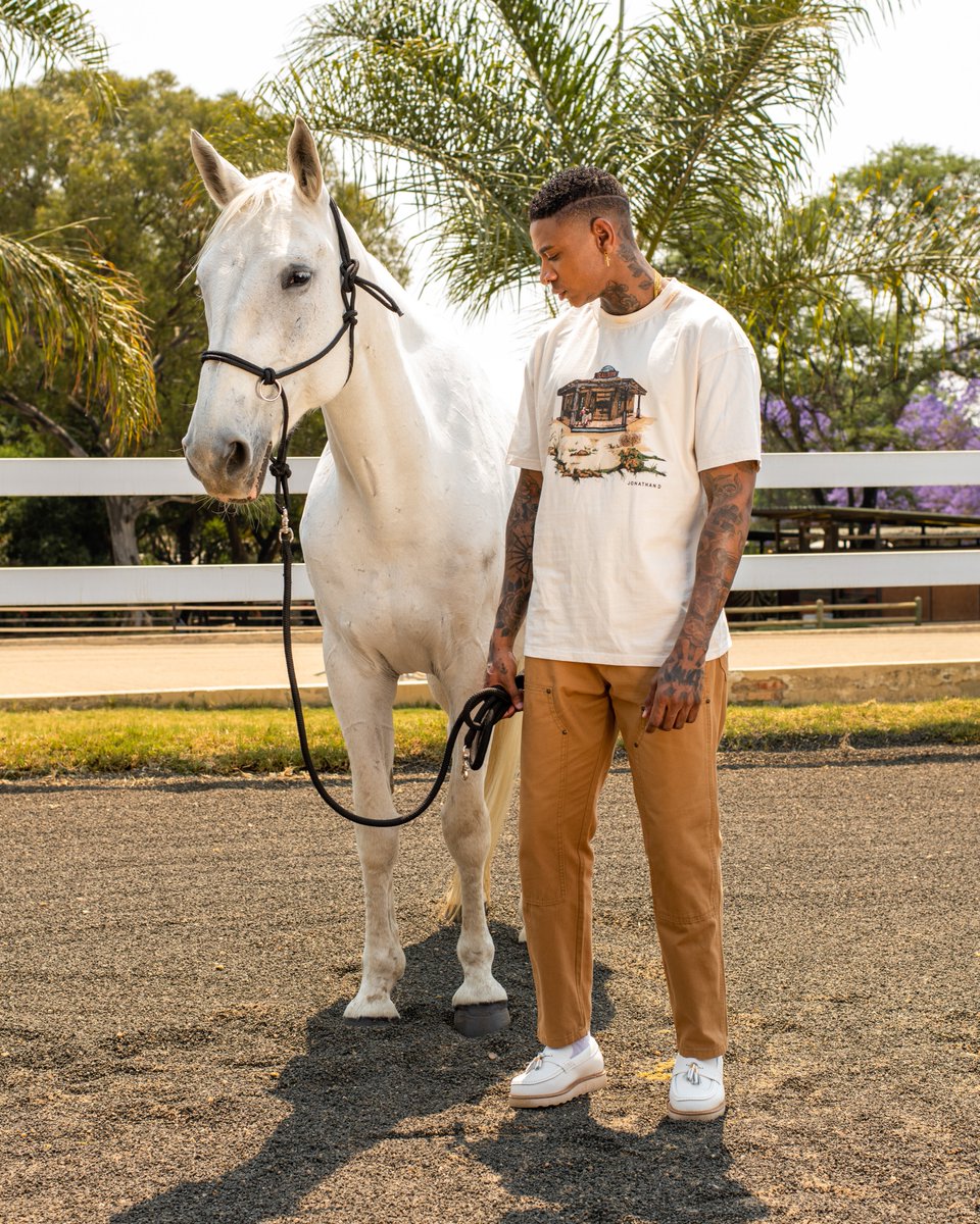 Markham_1873's tweet photo. New season JD drops featuring TOILE DE JOUY • are live and available online and in selected MKM stores. 😎🔥🔥
#JD #JonathanD #everydayclassics
#MKMStyle
T-shirt - R379
Dungarees - R1200
Shoes - R949 https://t.co/XnFykmSlwn