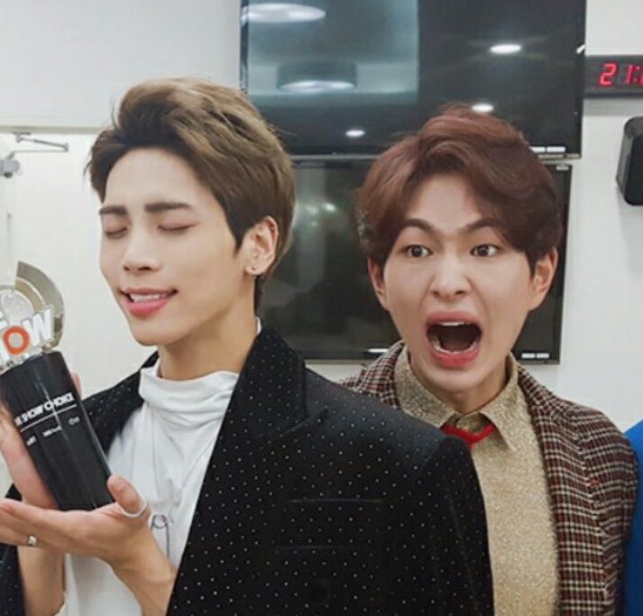 onewigiri's tweet photo. 거칠게 파 (破)!!!!!!!!!!!!!!!!!!!

                                    모나리자 스마일^▽^ https://t.co/lIQKi2zkKq