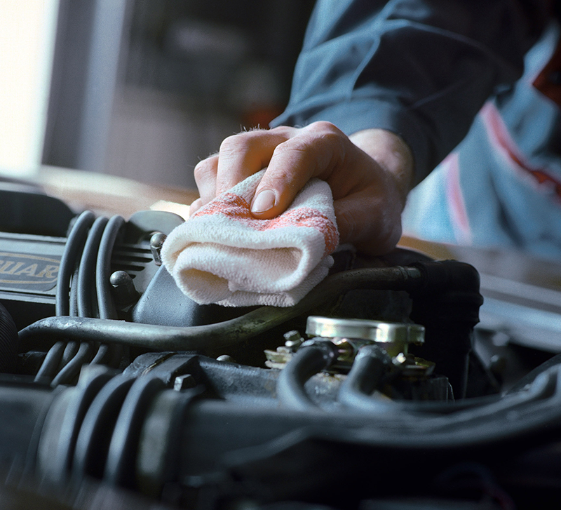 MEWA_EN's tweet image. Introducing the Mewatex cloth! The super robust, absorbent cleaning cloth for non-sensitive surfaces which absorbs oil, paint, ink, solvent, grease and swarf in record time.

Learn more about this product here: hubs.li/Q01wf3K40

#textilsharing #mewatex