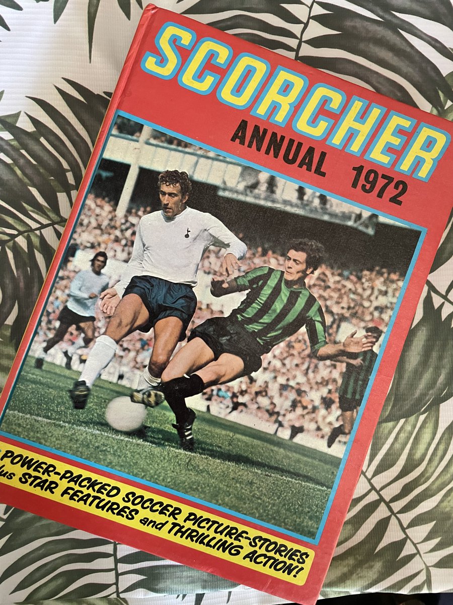 footybookreview's tweet photo. FBR have moved HQ and it's amazing what you find. SO next few days some gems out of the boxes. First three annuals #Scorcher #FootballAnnuals #IPCMagazines #FleetwayPublications #ChristmasAnnuals #BillysBoots #LagsEleven #FootballComics https://t.co/nDYHgZcGUb