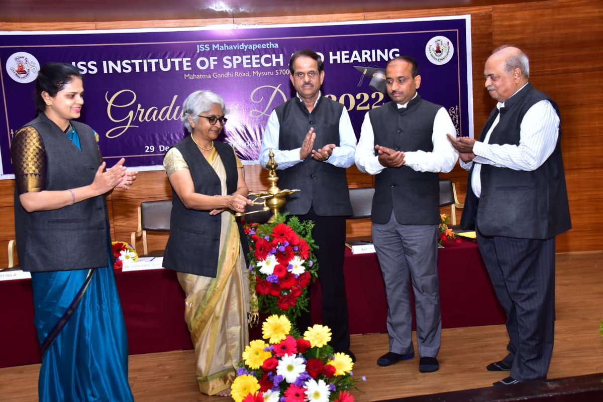 mahavidyapeetha's tweet photo. The graduation Ceremony of JSS Institute of Speech and Hearing, Mysuru was held on 29th December 2022
JSS Institute of Speech and Hearing
.
.
.
.
.
#suttur #sutturmath #srimath #jss #jssmahavidyapeetha #graduation #graduate #graduation #ceremony #education #speechandhearing https://t.co/1U1RFdSKkM