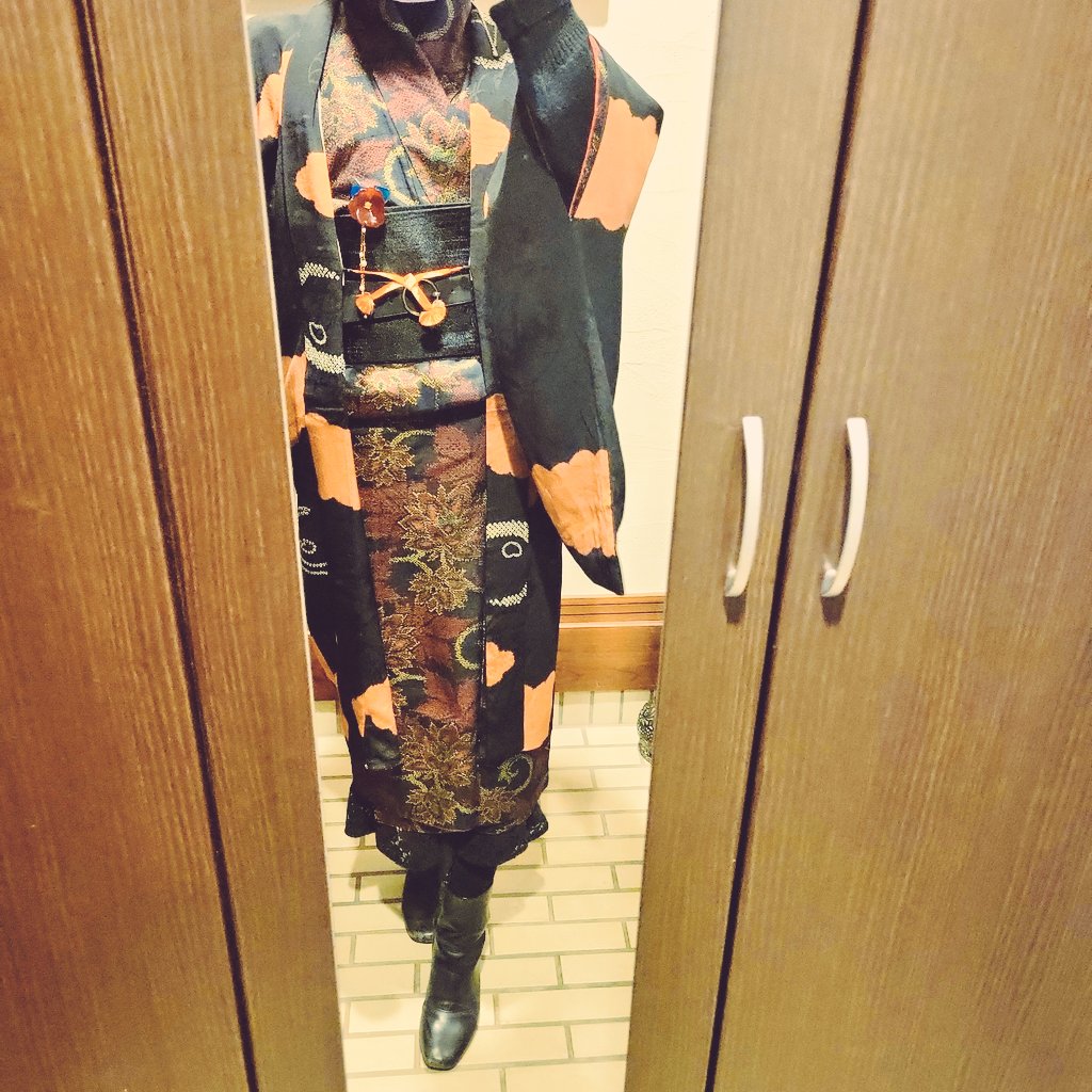 jerry_f1sh_'s tweet photo. 東京の制服 #ティプシー 行きます
その時々好きなカッコで好きなように生きていきたいアラサー人
制服は学生時代から壊滅的に似合わないんで、白衣の教員姿で1人で踊ってると思います笑
声かけてくれたら嬉しい

#LGBTさんと繋がりたい 
#LGBTQさんとつながりたい 
#いいねで気になった人お迎え
#TYPSY https://t.co/oimq20oEiQ