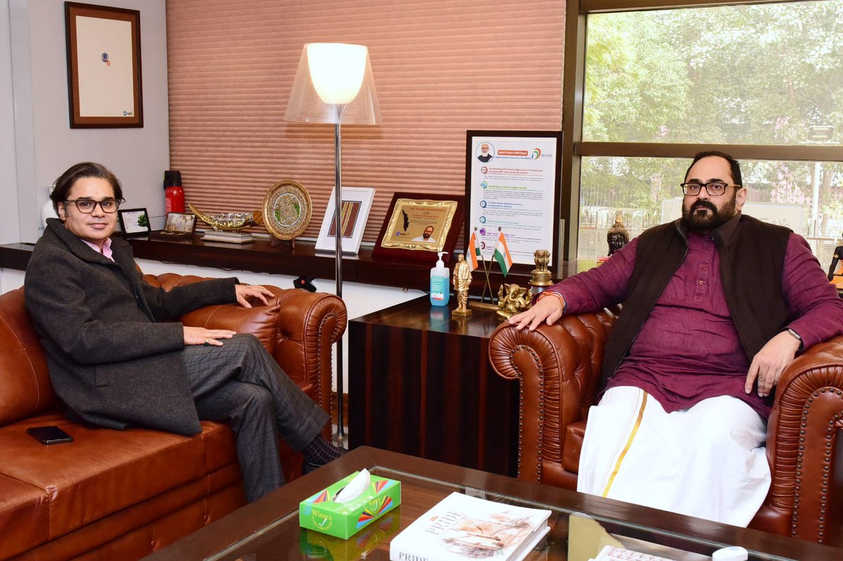 RajeevRC_X's tweet image. Mr. Amish Devgan @AMISHDEVGAN, Managing Editor @HindiNews18 called on me at my office @GoI_MeitY today.