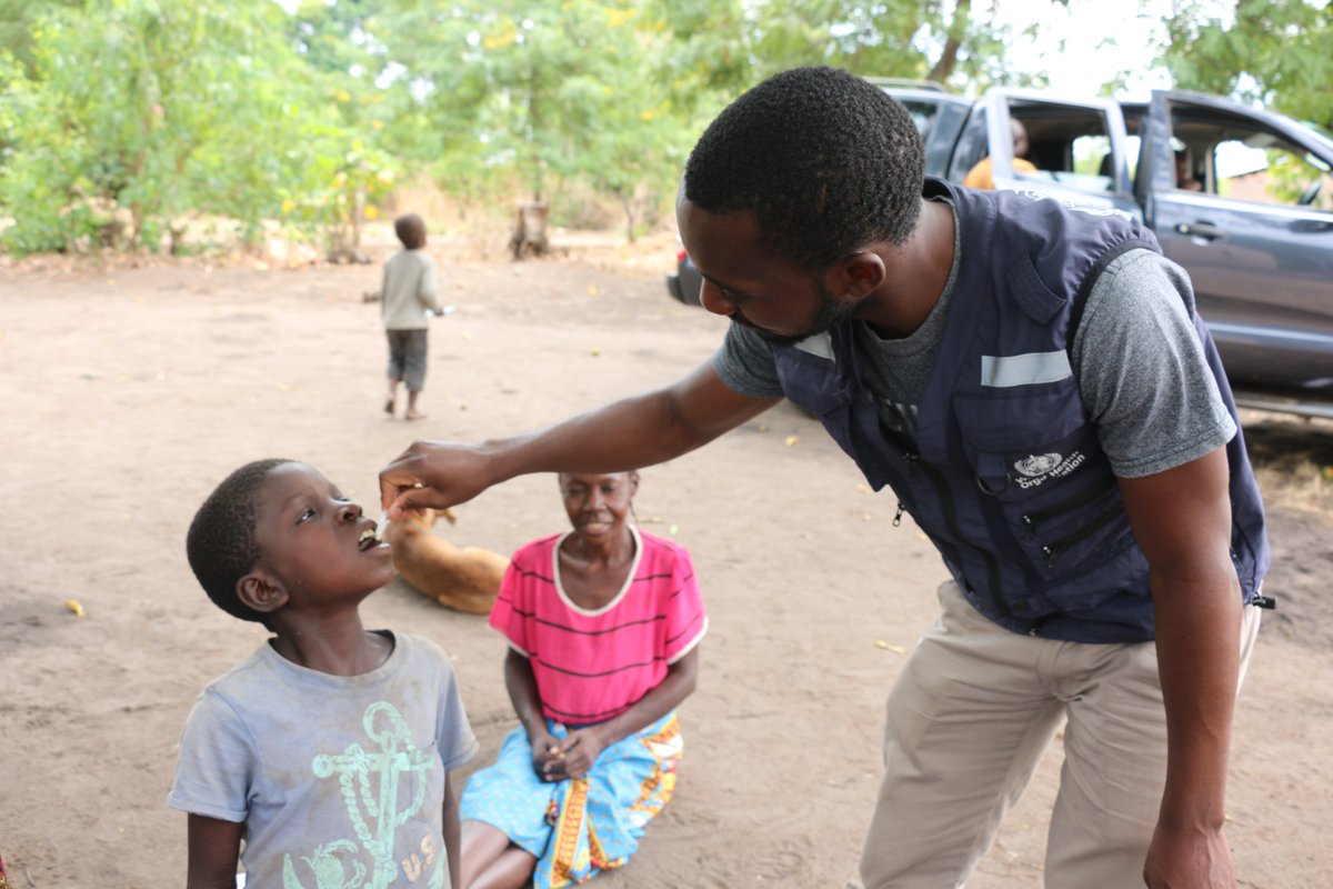 WHOMalawi's tweet photo. Cholera is a preventable disease. Protect yourself by practicing good hygiene, including washing your hands with soap &amp; clean water &amp; cooking food thoroughly. Stay informed &amp; seek medical attention if you experience cholera symptoms. Together we can #EndCholera in Malawi🇲🇼 https://t.co/6QgvInHT5j