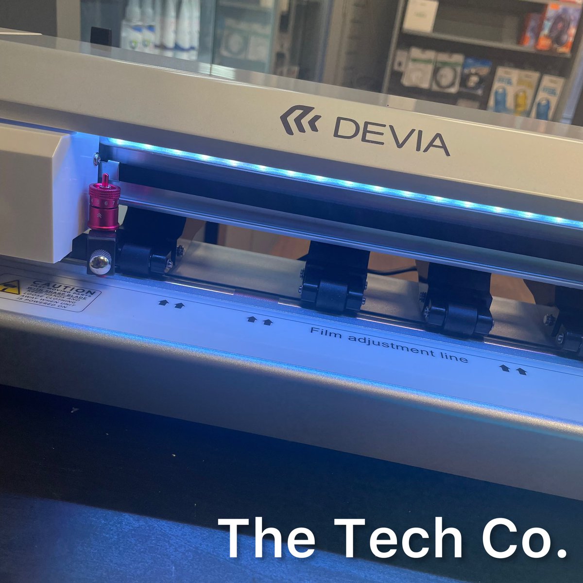 The_TechCompany's tweet photo. We’ve upped our screen protection game 💪
We’ve teamed up with the lads from Devia to provide the best screen protectors in the market!! 
Self healing screen protectors cut on demand for everything…. Phones, Tablets, Cameras, Laptops, 
#screenprotectors #cutondemand https://t.co/9lHnGaL8OT