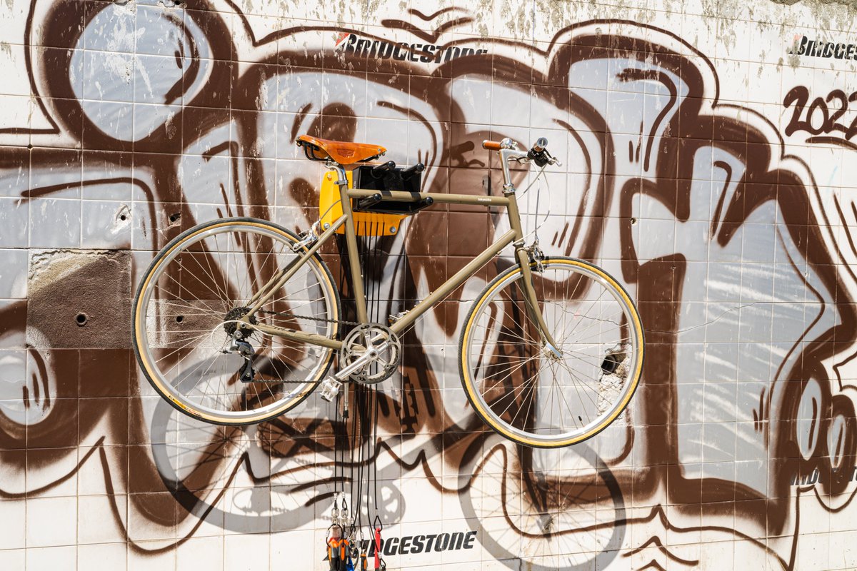 BiciwayMobility's tweet photo. O UrbanFix Basic é a estação de reparação compacta da Biciway. Com 7 ferramentas para as reparações mais comuns.
#biciway #bicycle #ridebike #bikelife #bicycles #bike #cycling #urbanfix #cyclist #cyclingphoto #cyclinglife #bikeporn #bicicleta #bici #bicicletas #velo #mobility https://t.co/ELgkOUcQe4
