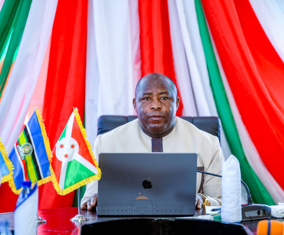 NtareHouse's tweet photo. #Burundi La première Retraite Gouvernementale de l'année 2023 se tient au nouveau bureau provincial de Kayanza sous les auspices du Chef de l'État SE Évariste #Ndayishimiye. https://t.co/dpld007fSg