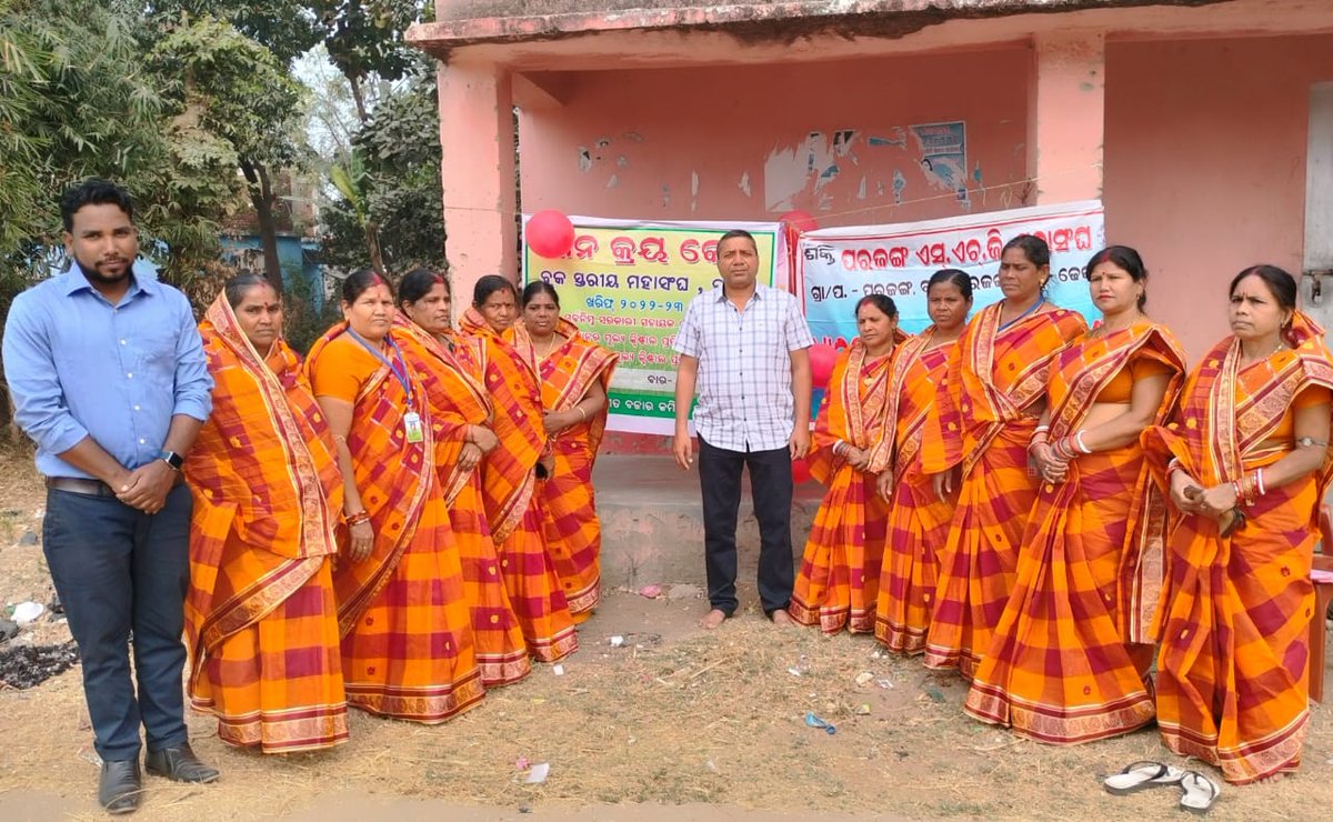 ParjangBdo's tweet photo. Paddy Procurement for KMS 2022-23 for Parjang Block inaugurated today. https://t.co/JBlWRQ2hdO
