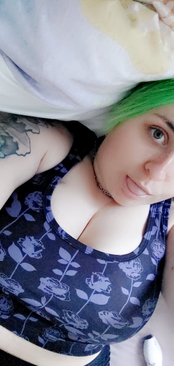 nuttyweecasey's tweet photo. Just a wee photo drop from our little adventure yesterday 💚💚 https://t.co/gXpC2hFRWI