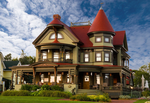 Victorian Home, Martha's Vineyard, Massachusetts #VictorianHome #Martha'sVineyard #Massachusetts bobbymatthews.com