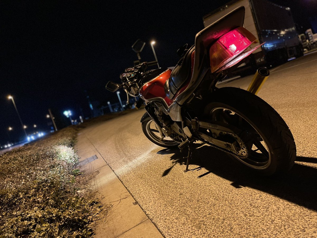 u32_k_N's tweet photo. #バイク乗りとして軽く自己紹介

cbx二型仕様にして乗ってます！
宇都宮です！

��ろしくお願いします🙇💦

#ジェイド250 
#jade250 
#バイク好きと繋がりたい 
#バイク乗りと繋がりたい https://t.co/CtcPq8E30q