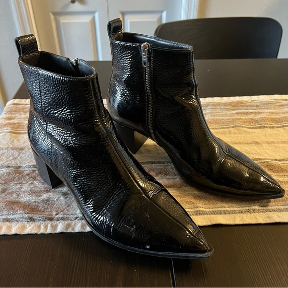 waltermagic1's tweet photo. So good I had to share! Check out all the items I'm loving on @Poshmarkapp #poshmark #fashion #style #shopmycloset #everlane #timberland: https://t.co/sbogVADc1t https://t.co/kvlQ4cCTjX
